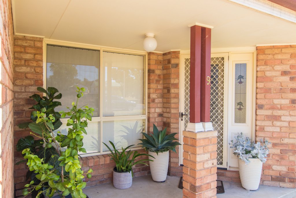 9 Sydney Street TUMUT 15