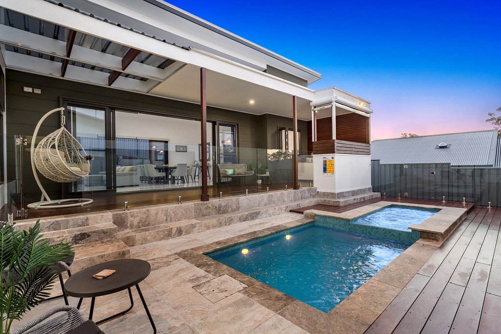 9 Tacking Street CORLETTE 13