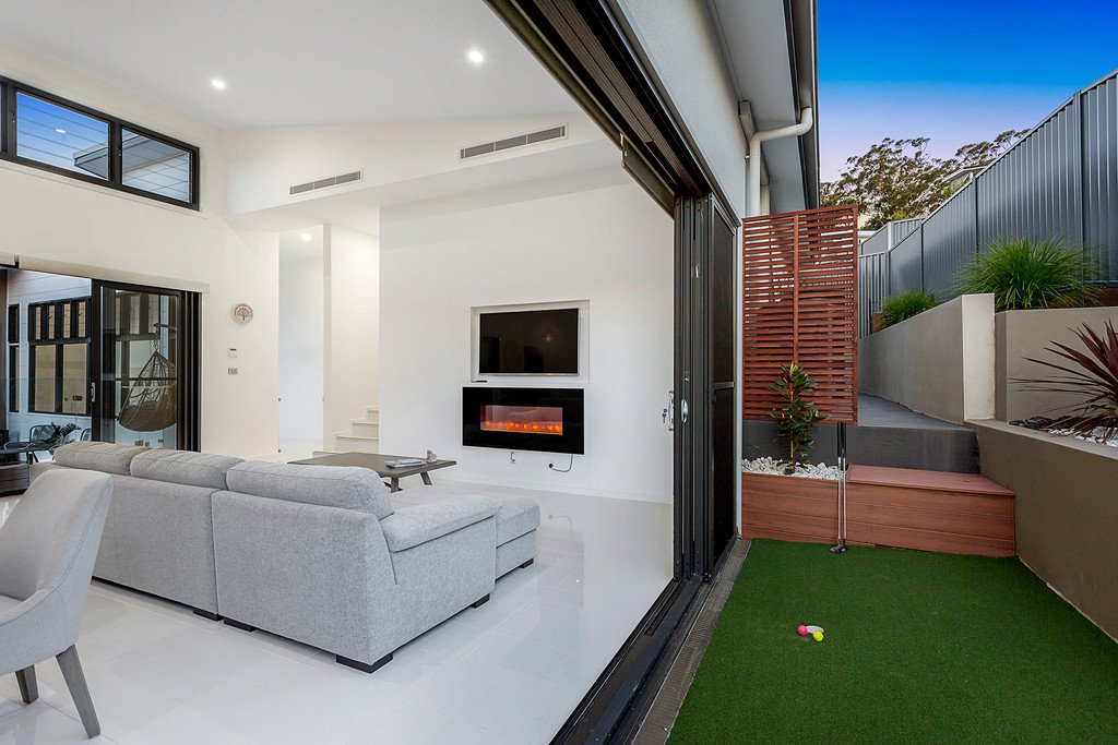 9 Tacking Street CORLETTE 15