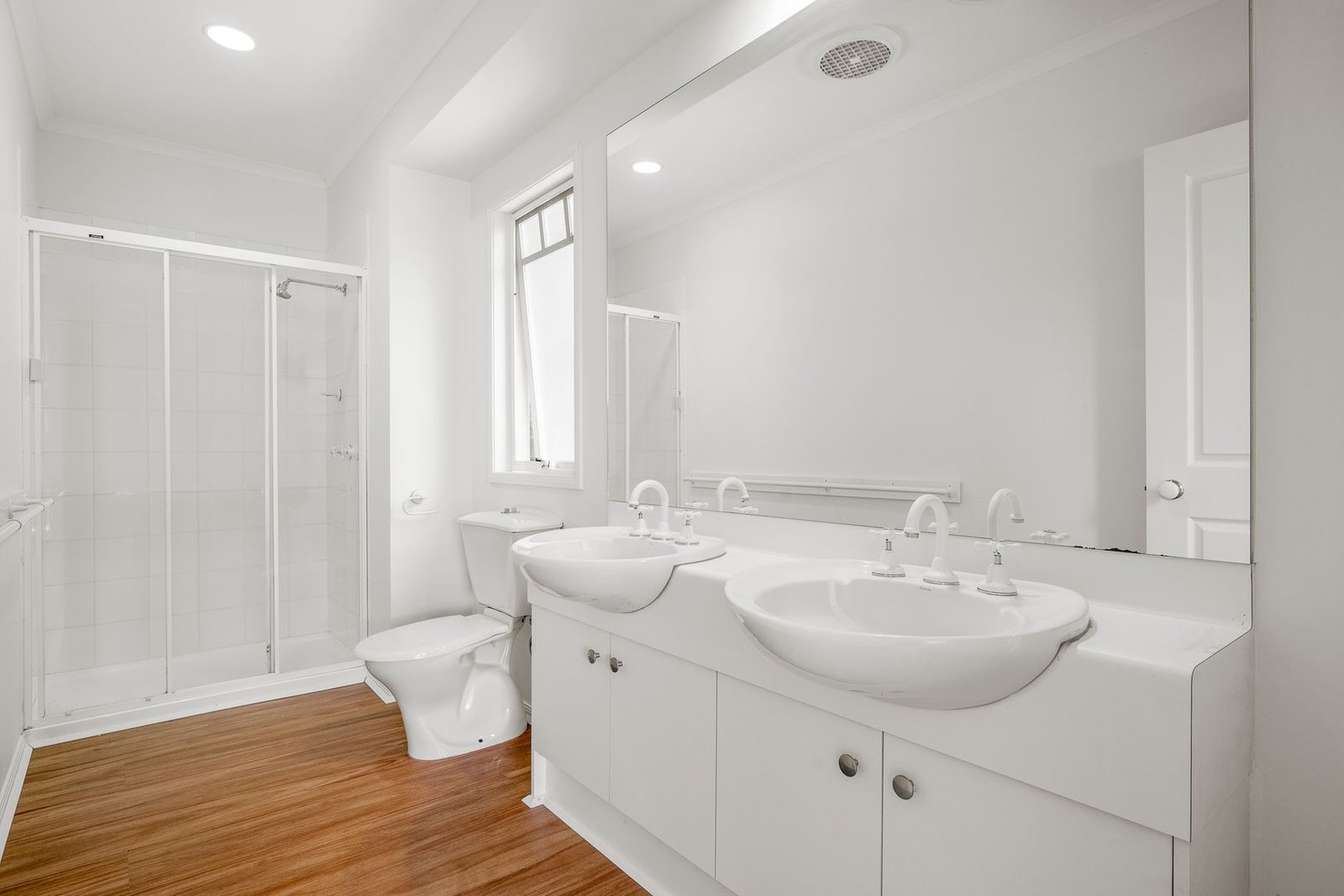 Real Estate and Property in 9 Tallis Close, Camberwell, VIC