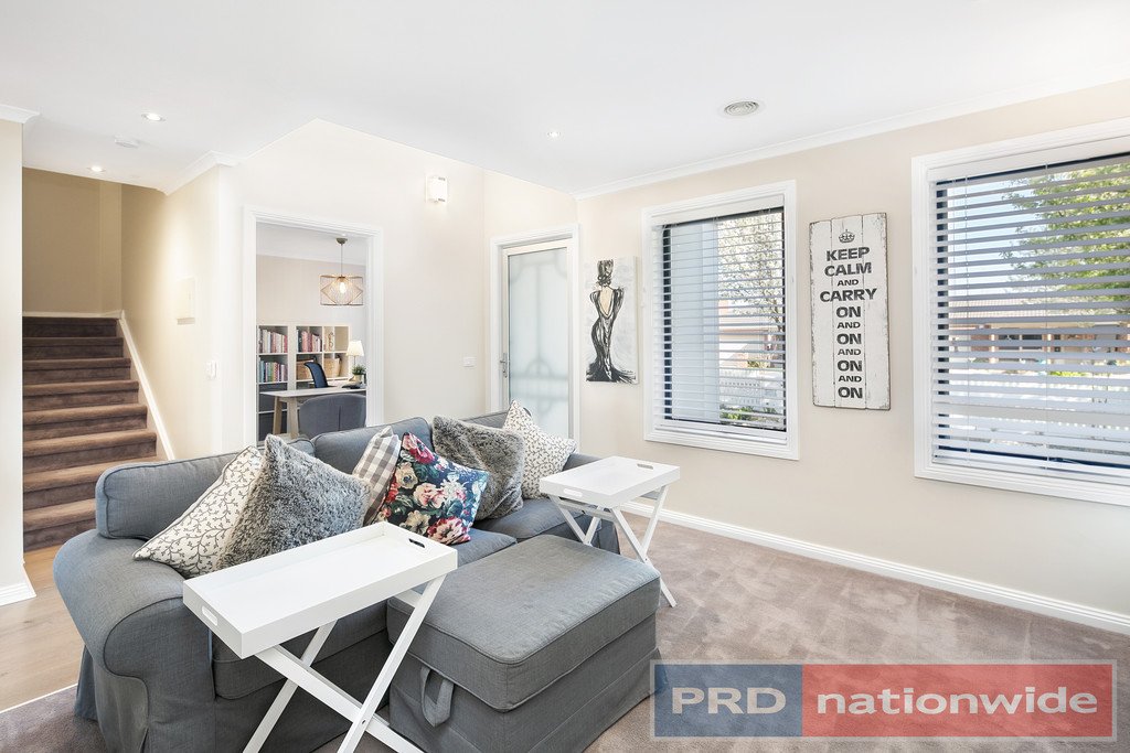 9 Taunton Place LAKE GARDENS 6