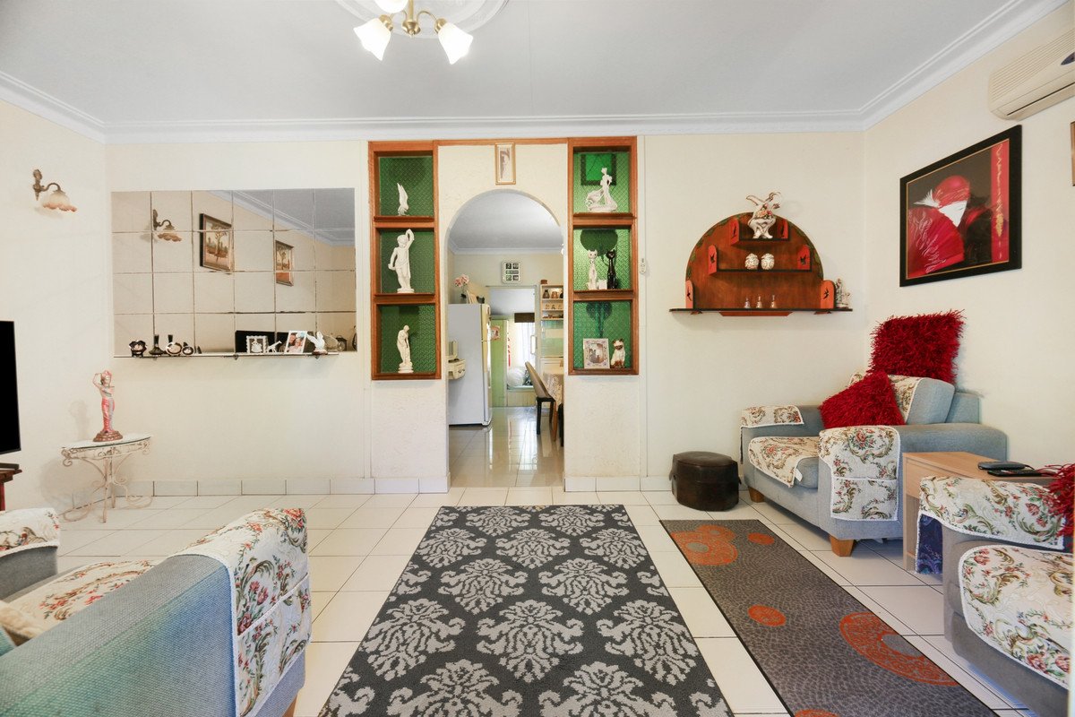 9 Tawarri Crescent Burleigh Heads 7