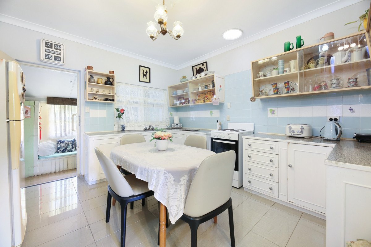 9 Tawarri Crescent Burleigh Heads 8