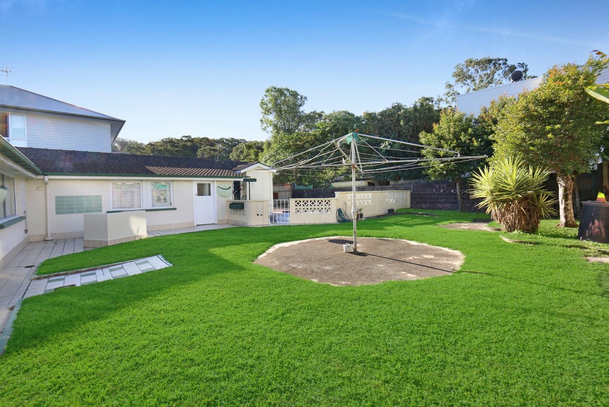 9 Tawarri Crescent Burleigh Heads 14