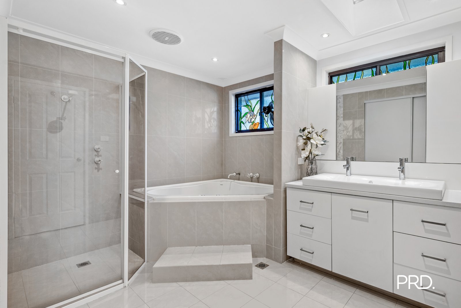 9 Taylors Road SILVERDALE 8