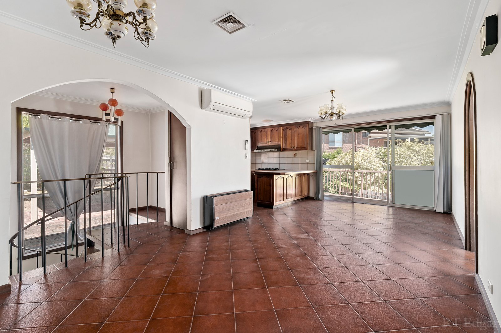 Real Estate and Property in 9 Terence Court, Doncaster, VIC