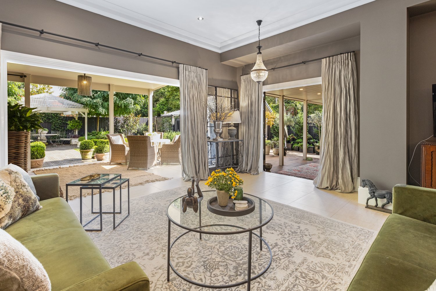 9 The Avenue LORN 11