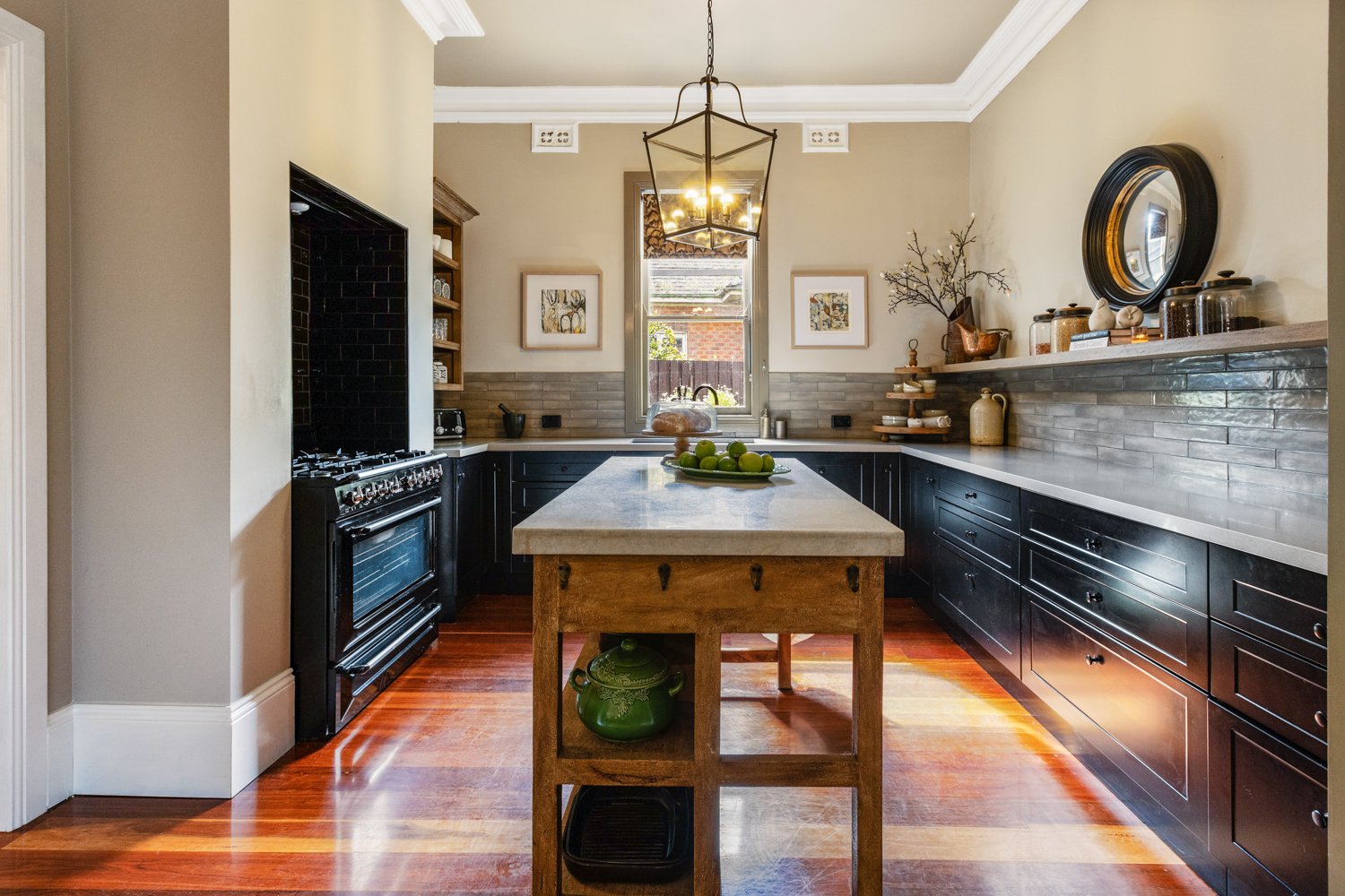 9 The Avenue LORN 12