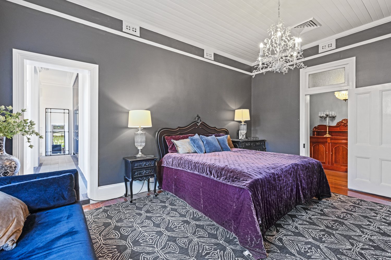 9 The Avenue LORN 16