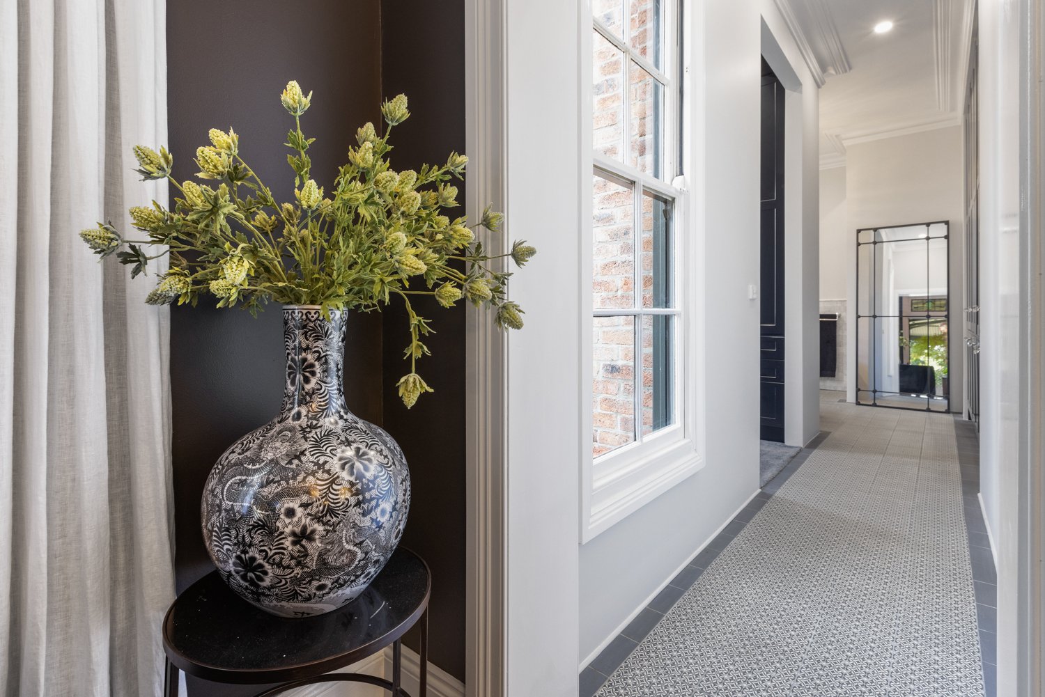 9 The Avenue LORN 17