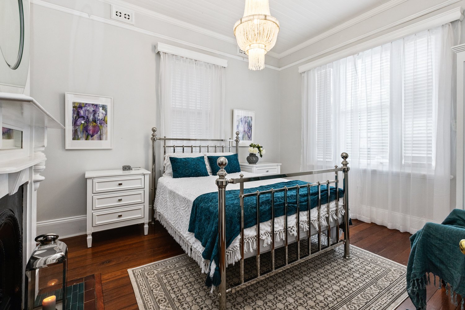 9 The Avenue LORN 24