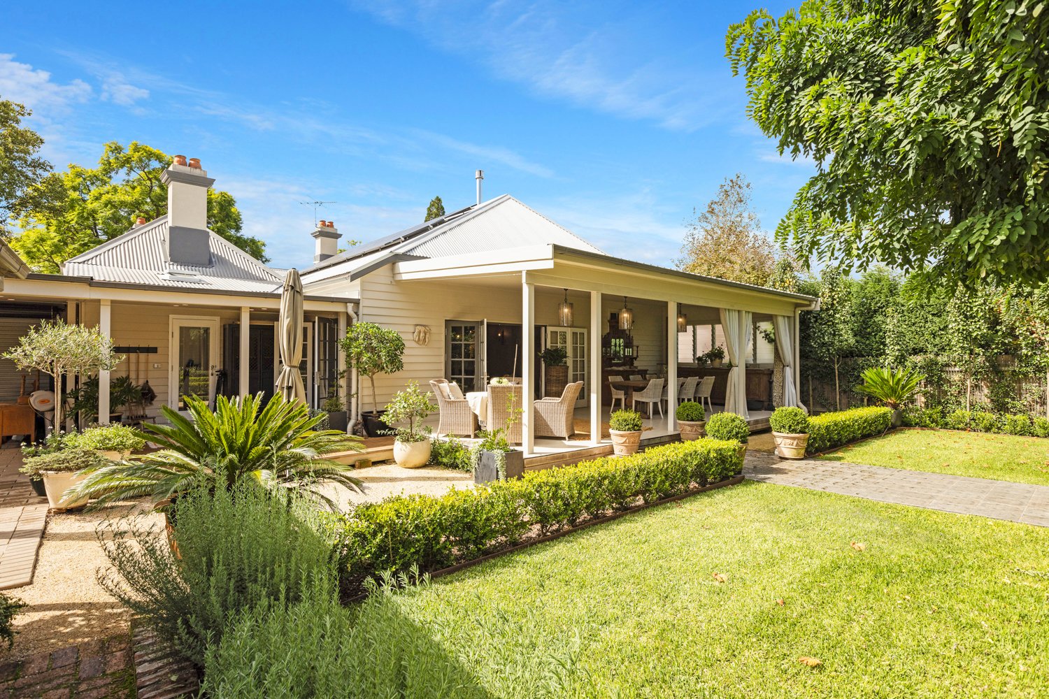 9 The Avenue LORN 33