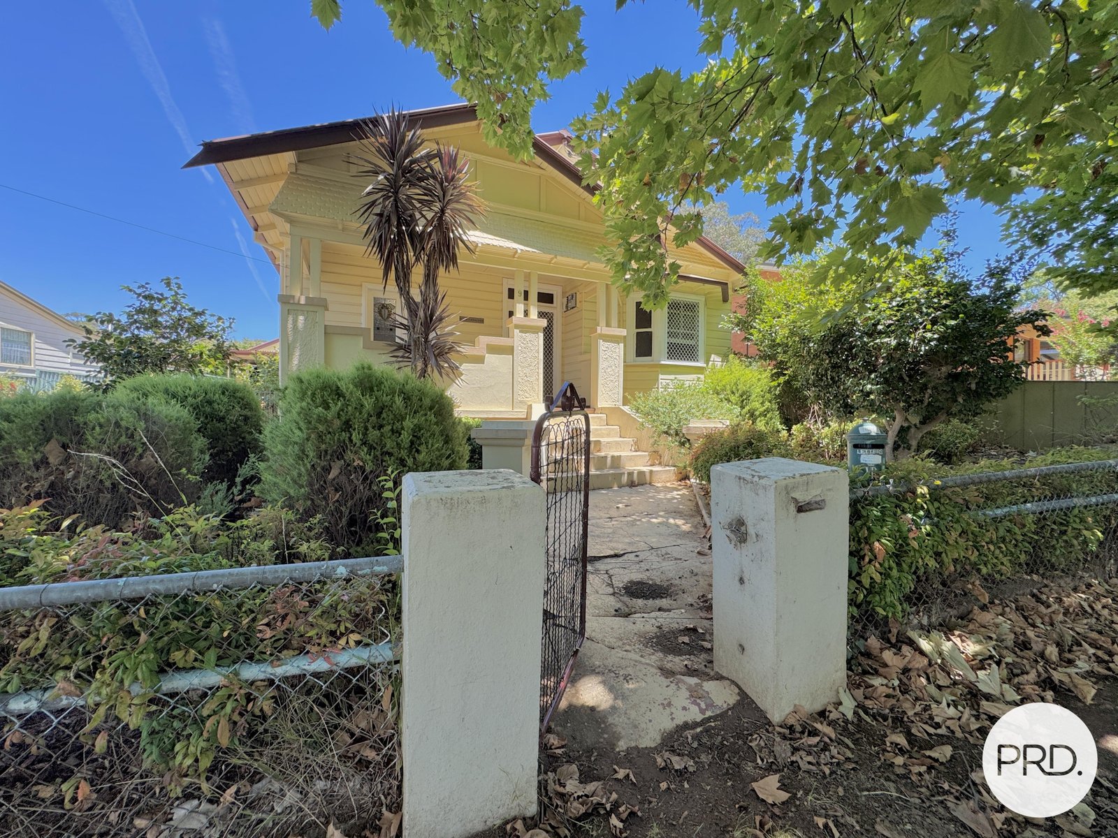 9 The Crescent QUEANBEYAN 2