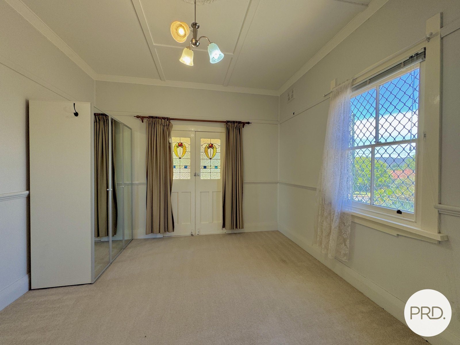 9 The Crescent QUEANBEYAN 12