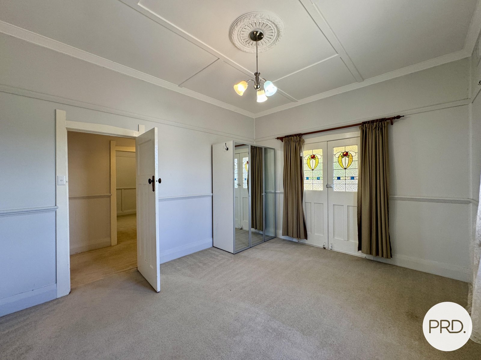 9 The Crescent QUEANBEYAN 13