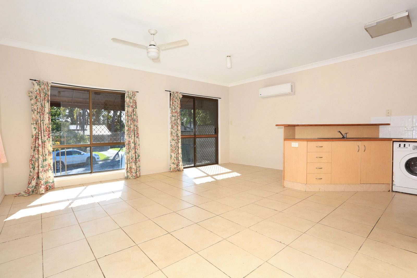 9 Theodore Place MOLENDINAR 5