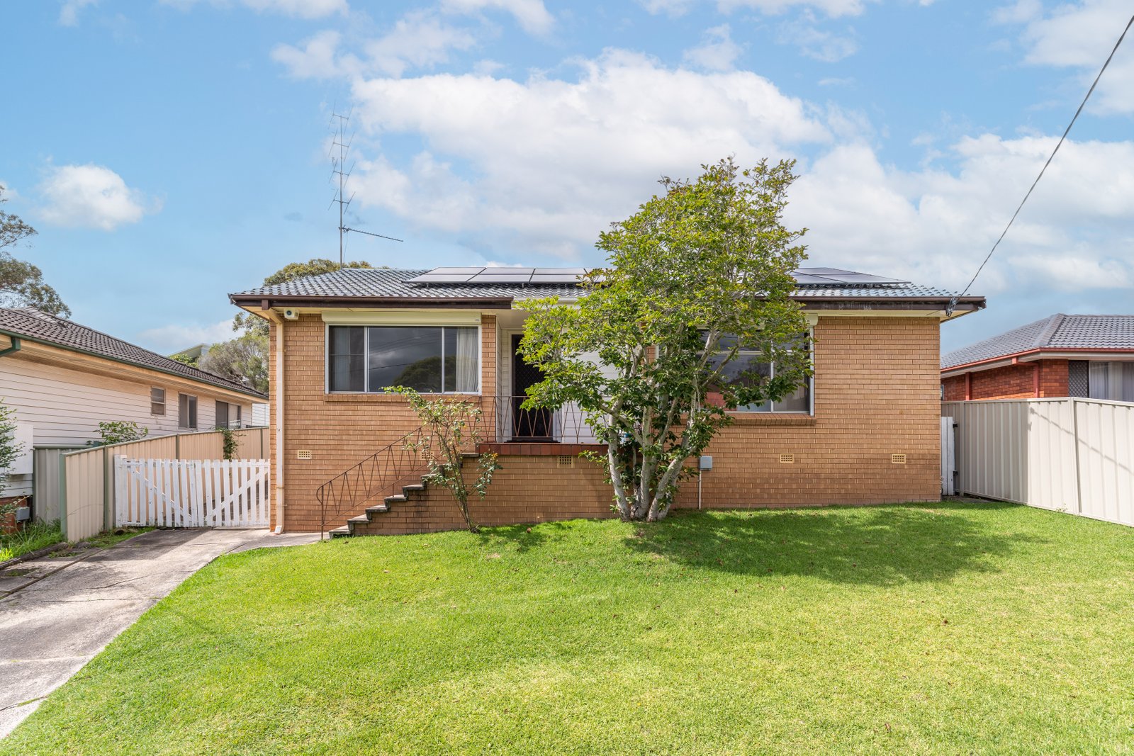 9 Thirroul Road KANAHOOKA 1