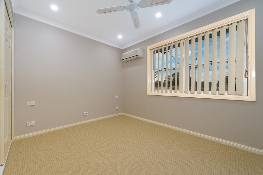 9 Thomas Street LAKE ILLAWARRA 6