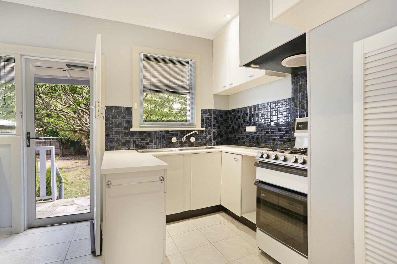 Gallery: 9 Thomas Street