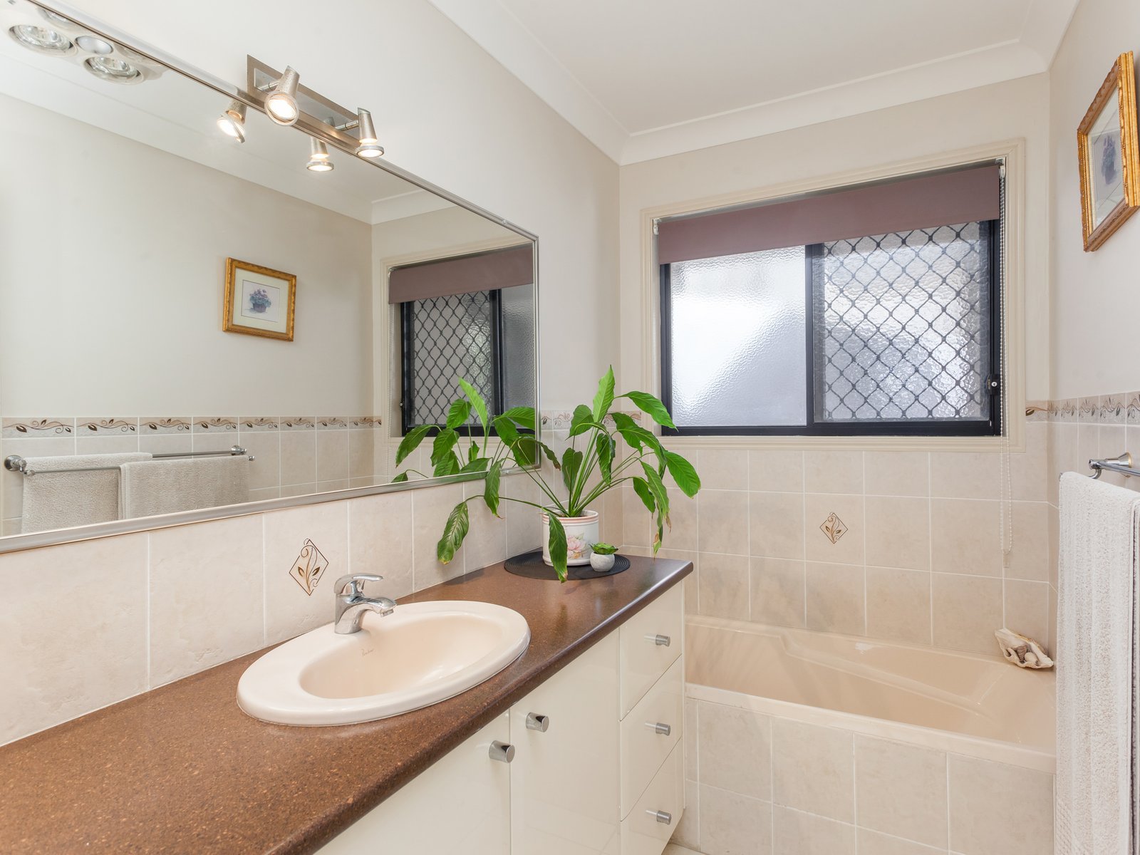 9 Tiarnna Close BURLEIGH HEADS 15