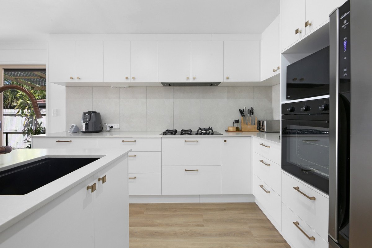 9 Tillys Place Burleigh Heads 4