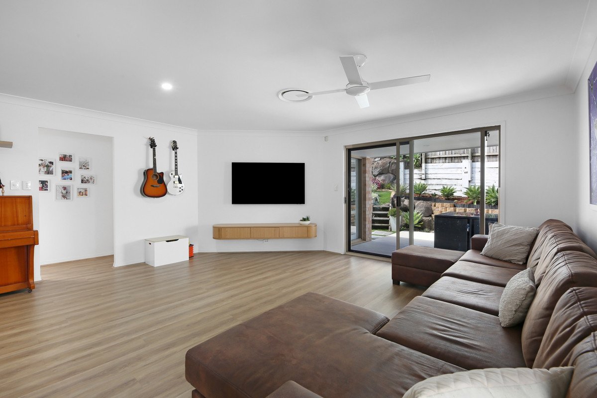 9 Tillys Place Burleigh Heads 7