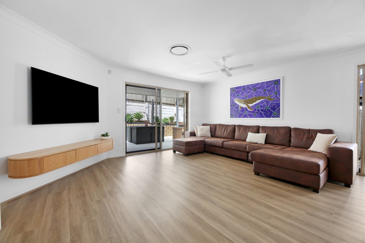 9 Tillys Place Burleigh Heads 8