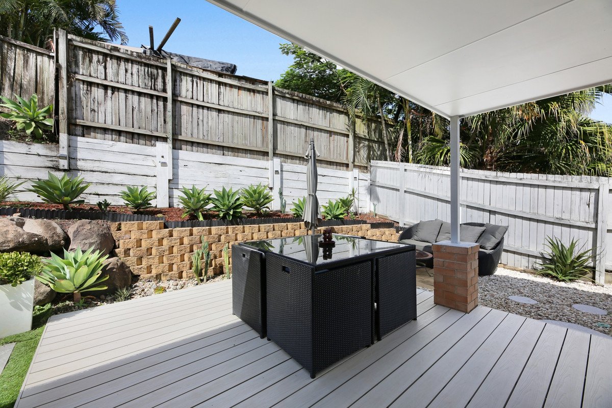 9 Tillys Place Burleigh Heads 18