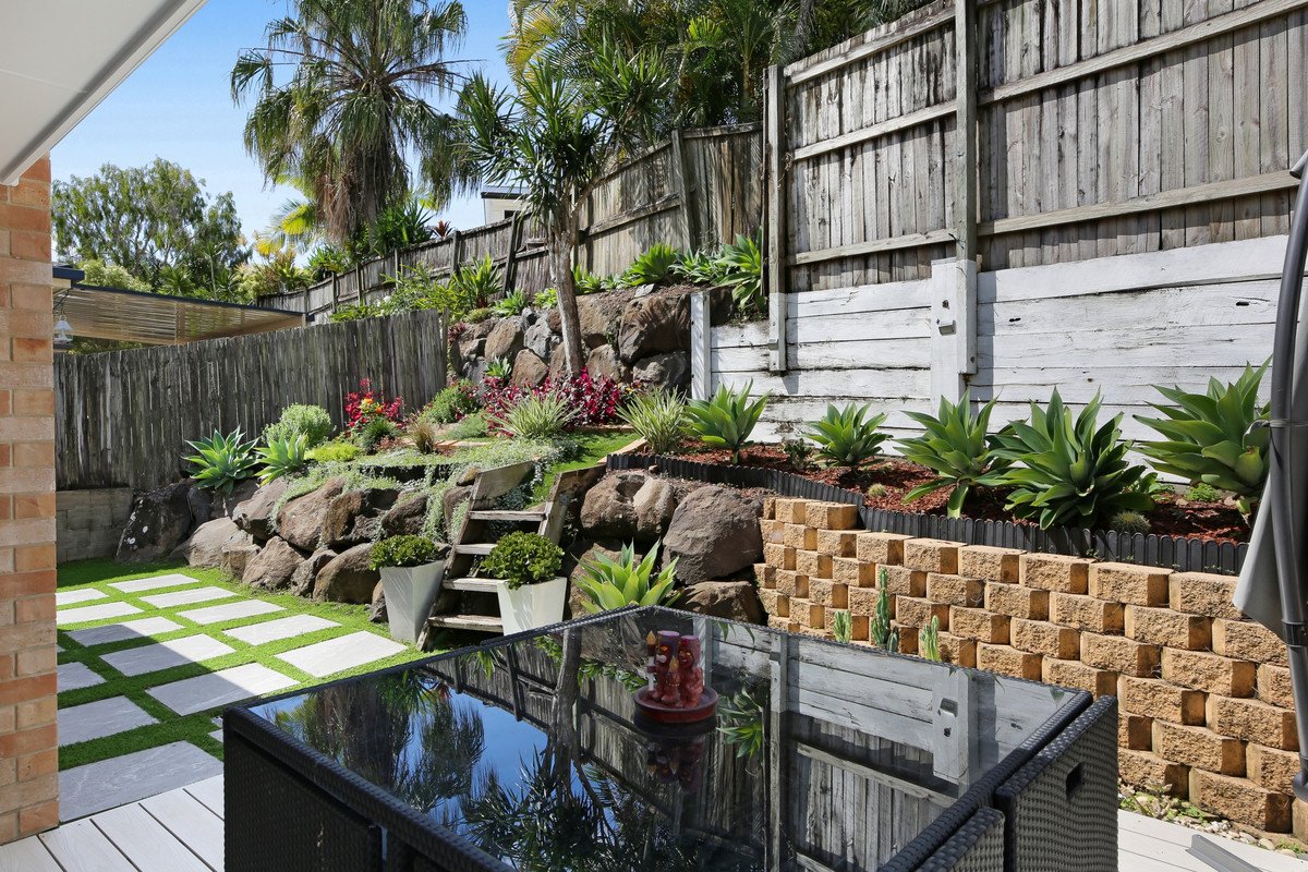 9 Tillys Place Burleigh Heads 19
