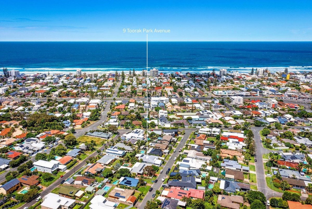 9 Toorak Park Avenue Mermaid Waters 2