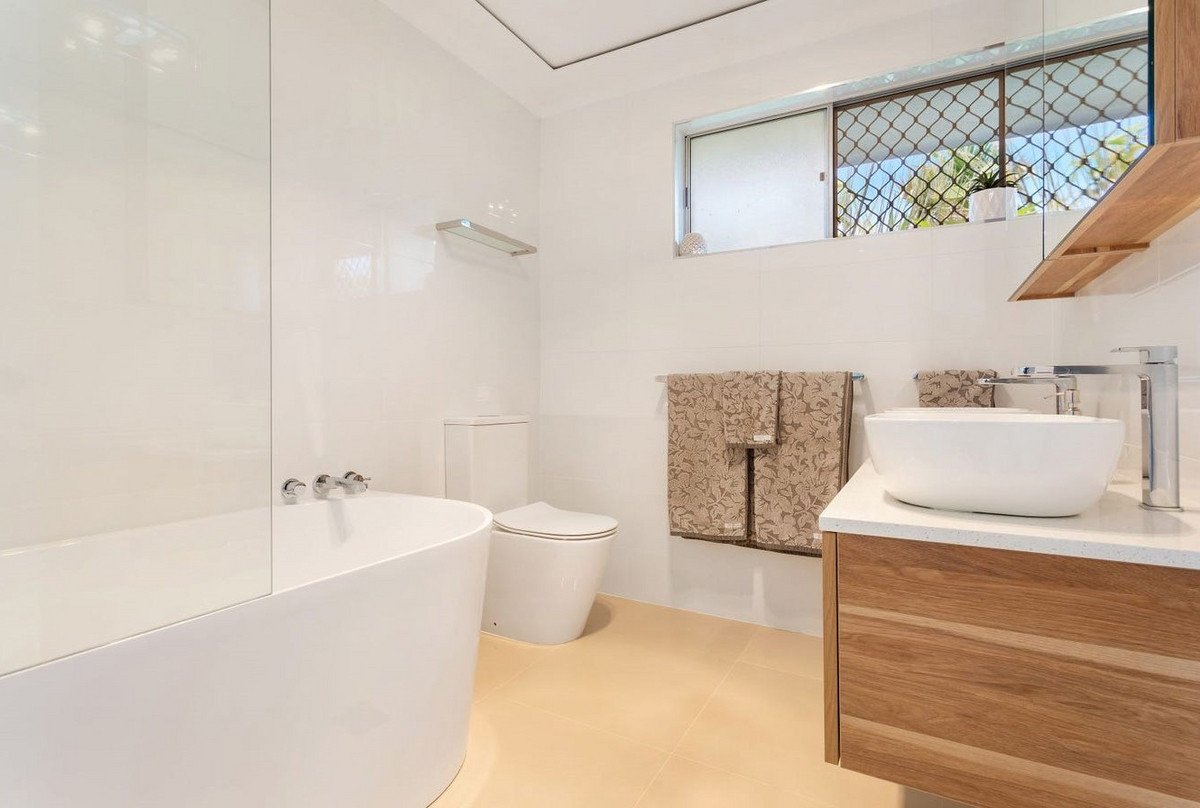 9 Toorak Park Avenue Mermaid Waters 13