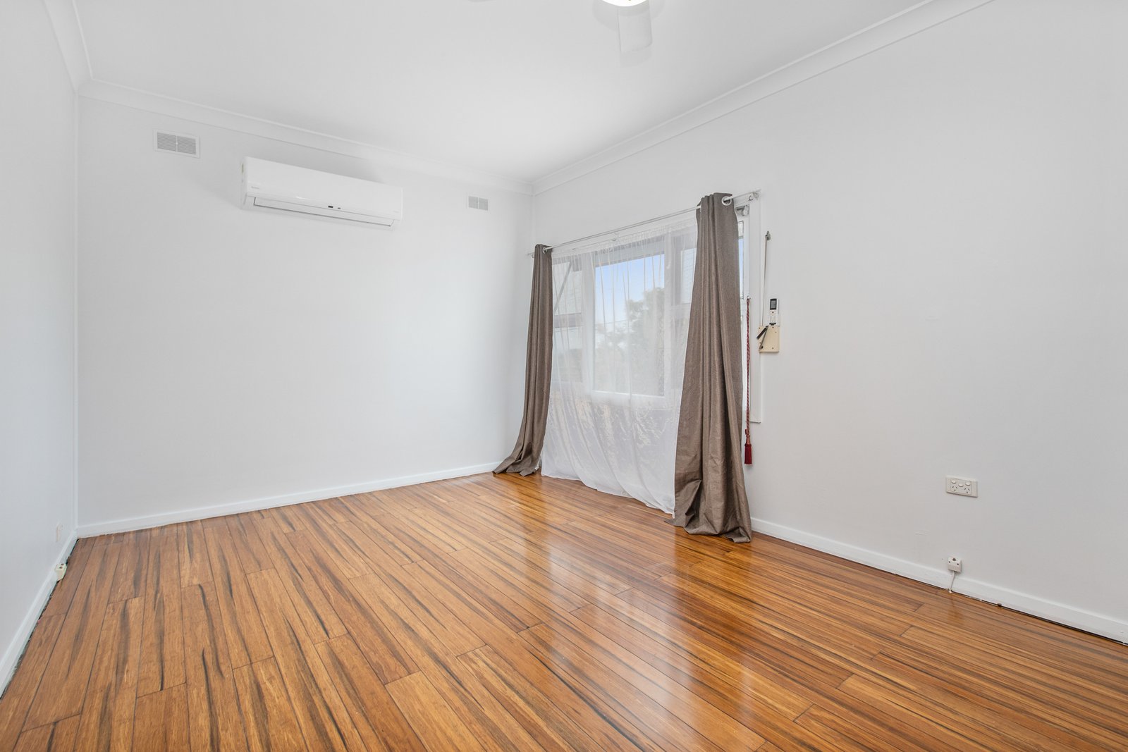9 Trevor Street TELARAH 5