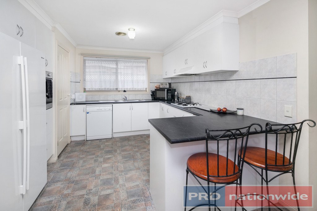 9 Tudor Avenue DELACOMBE 2