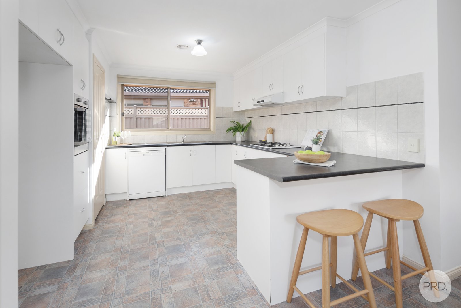 9 Tudor Avenue DELACOMBE 5