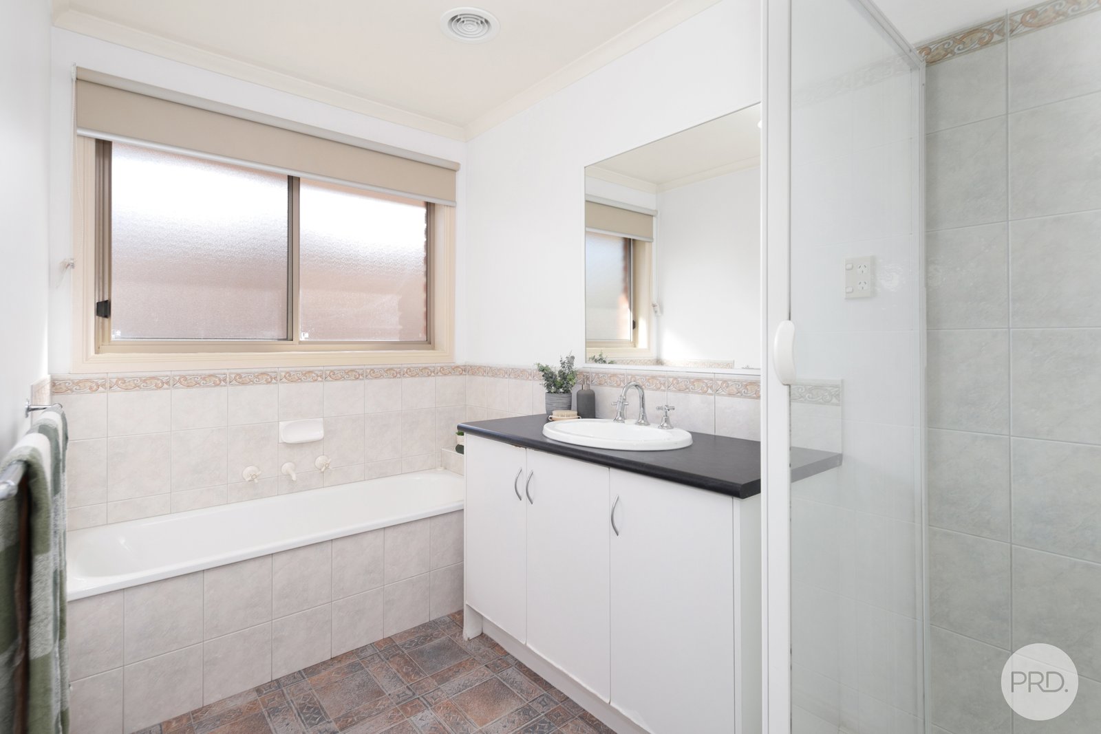 9 Tudor Avenue DELACOMBE 12