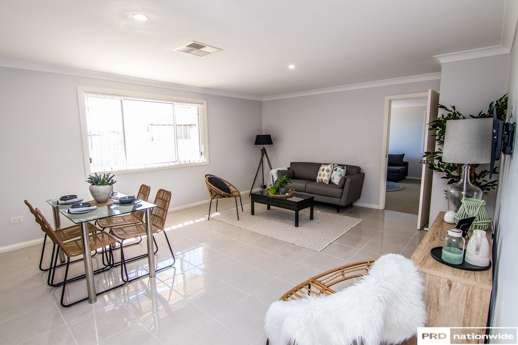 9 Tulipwood Crescent TAMWORTH 4