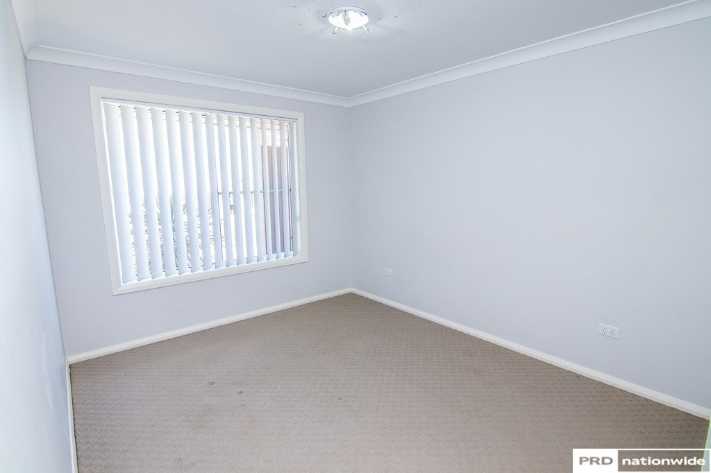 9 Tulipwood Crescent TAMWORTH 15