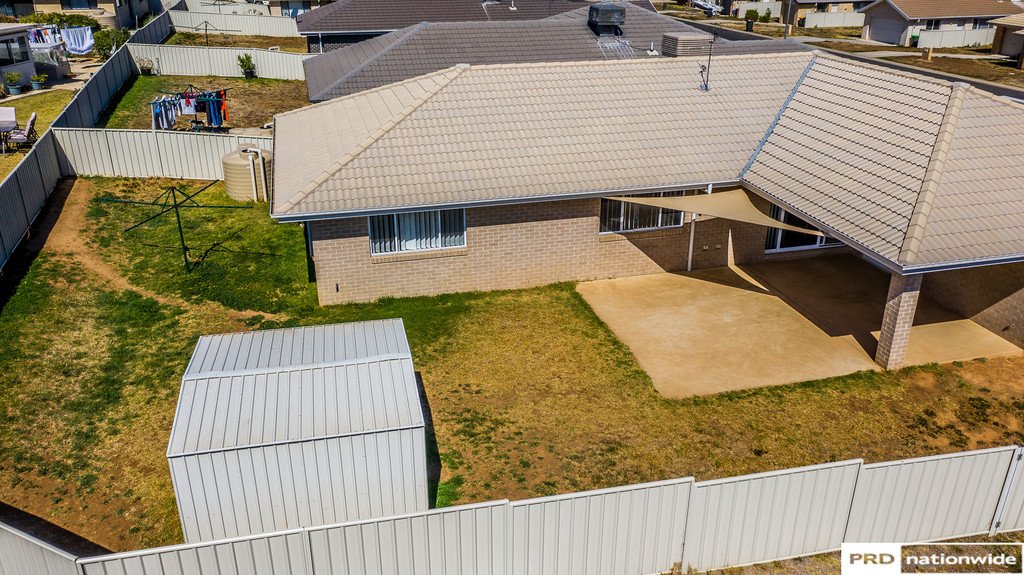 9 Tulipwood Crescent TAMWORTH 17