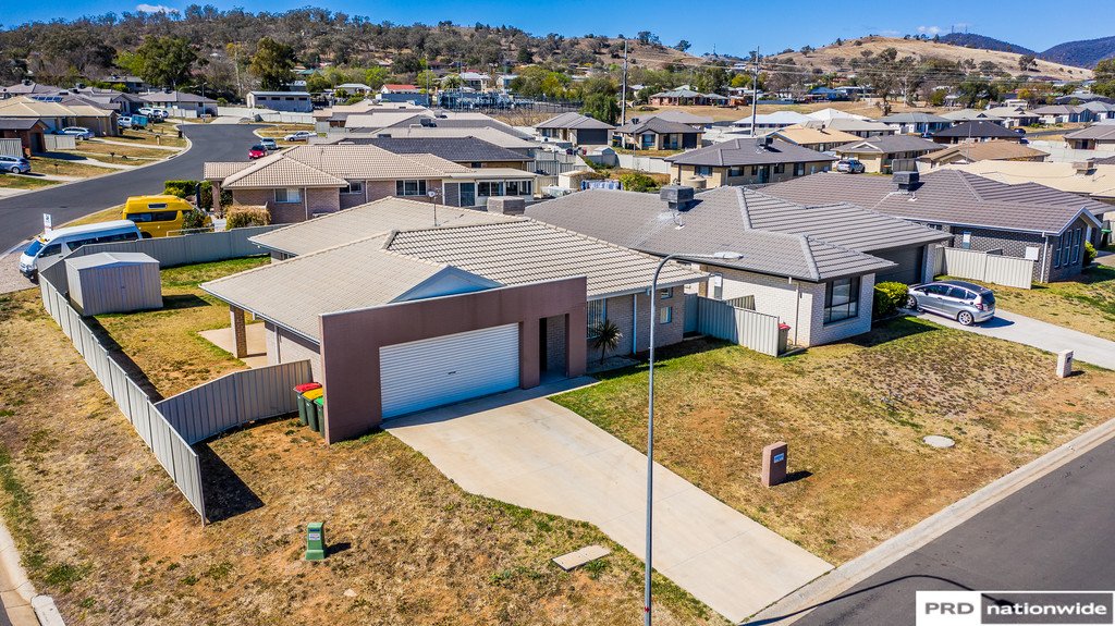 9 Tulipwood Crescent TAMWORTH 19