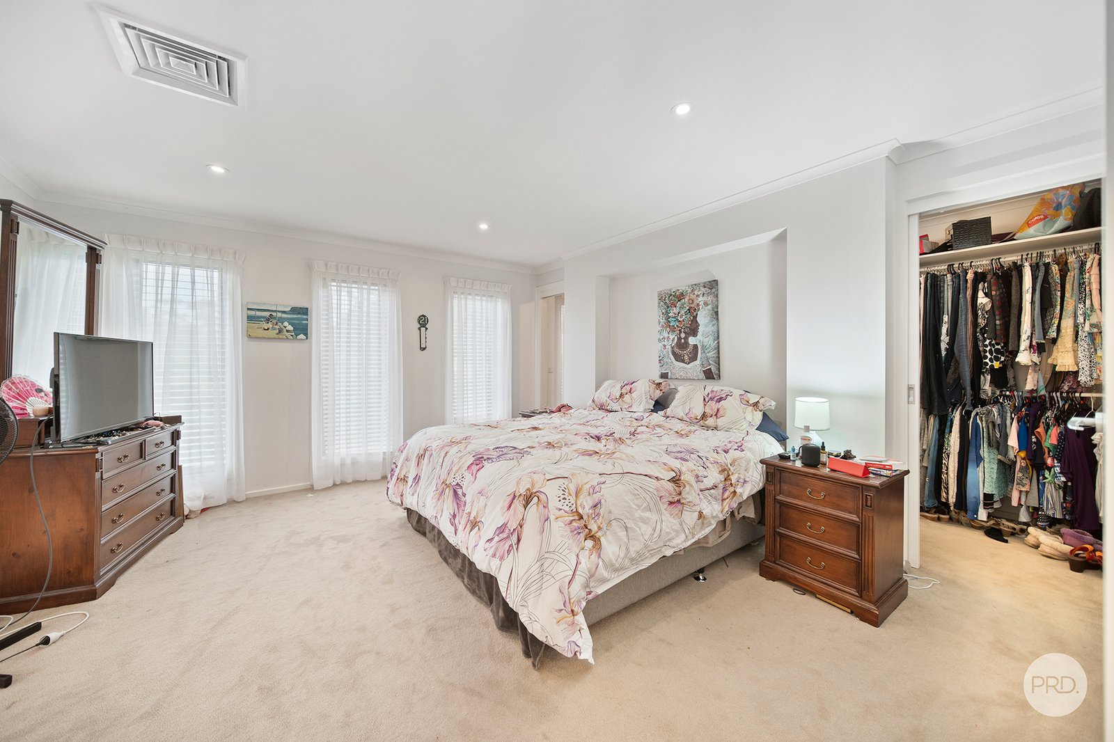 9 Tununga Circuit KANGAROO FLAT 7