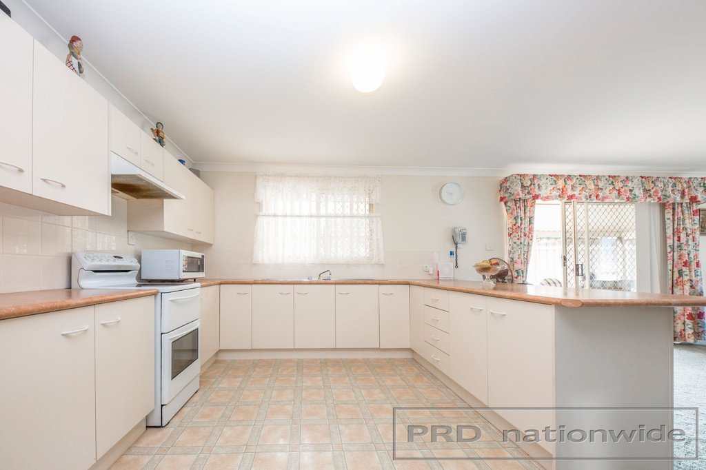 9 Turin Terrace RUTHERFORD 6