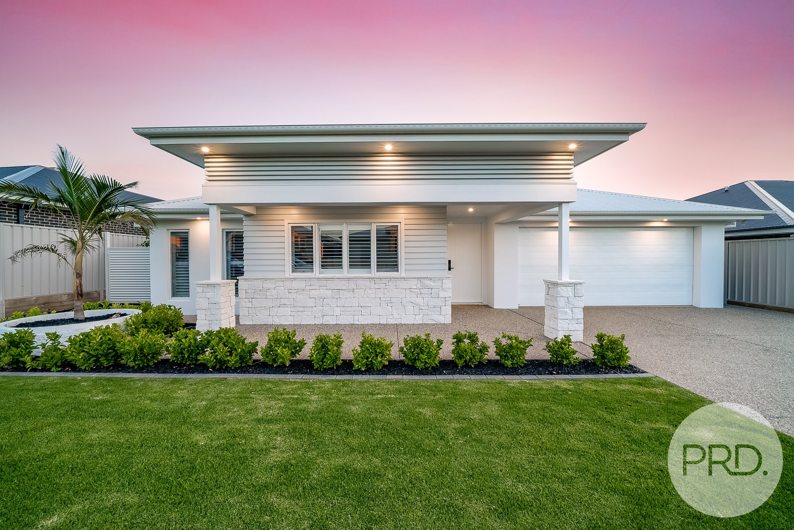 9 Turramia Crescent GOBBAGOMBALIN 1