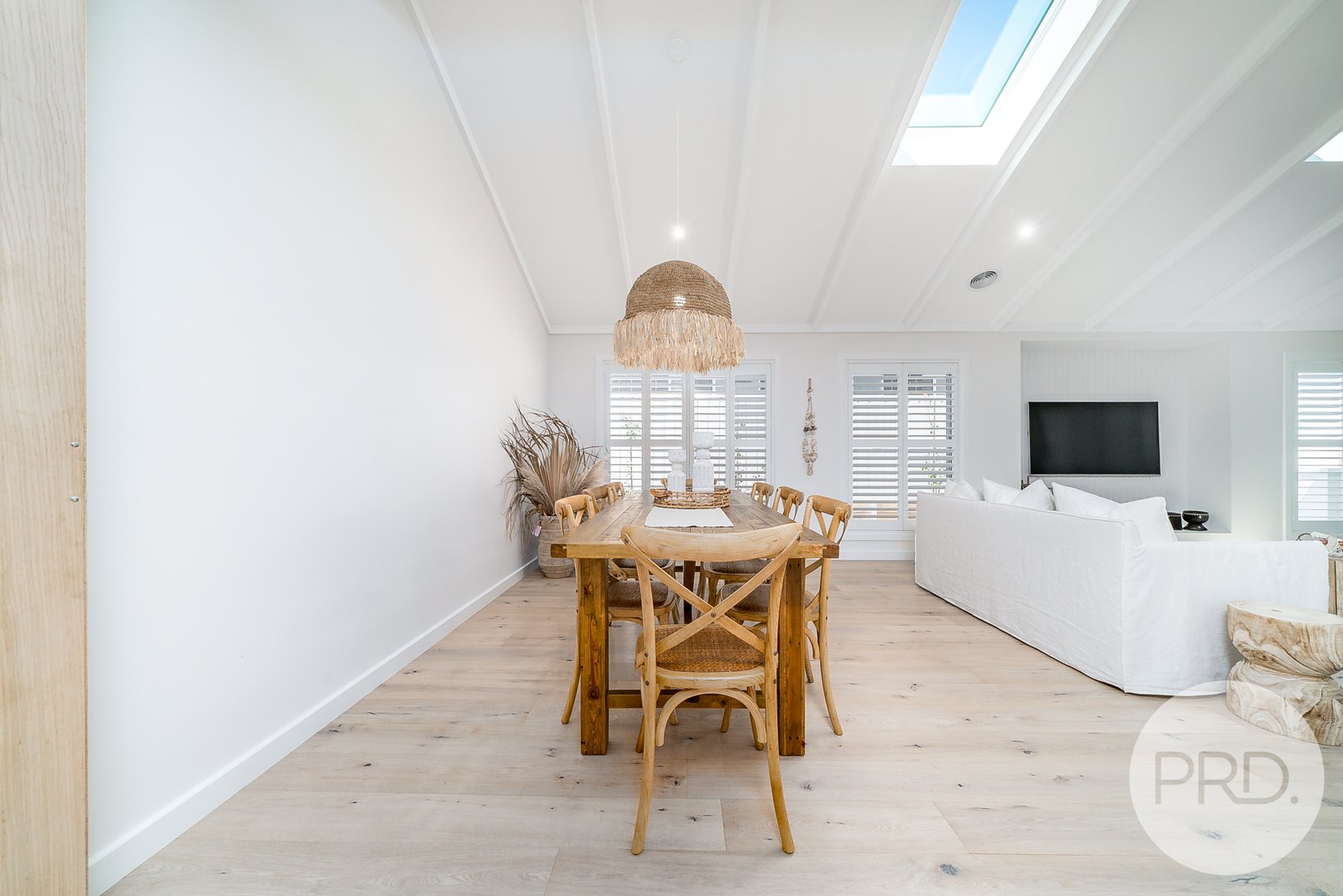 9 Turramia Crescent GOBBAGOMBALIN 7