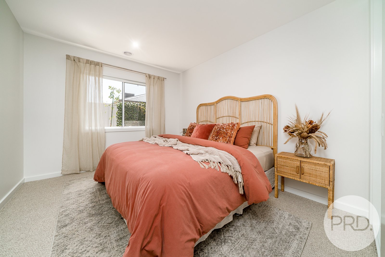 9 Turramia Crescent GOBBAGOMBALIN 14