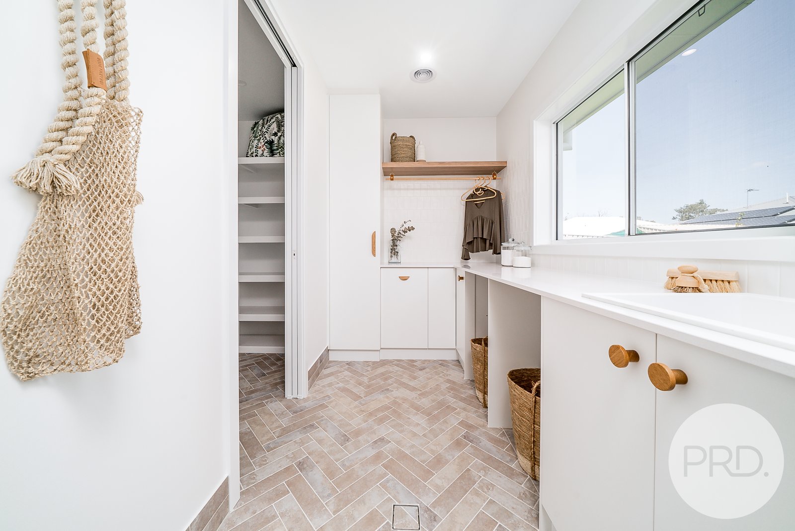 9 Turramia Crescent GOBBAGOMBALIN 16