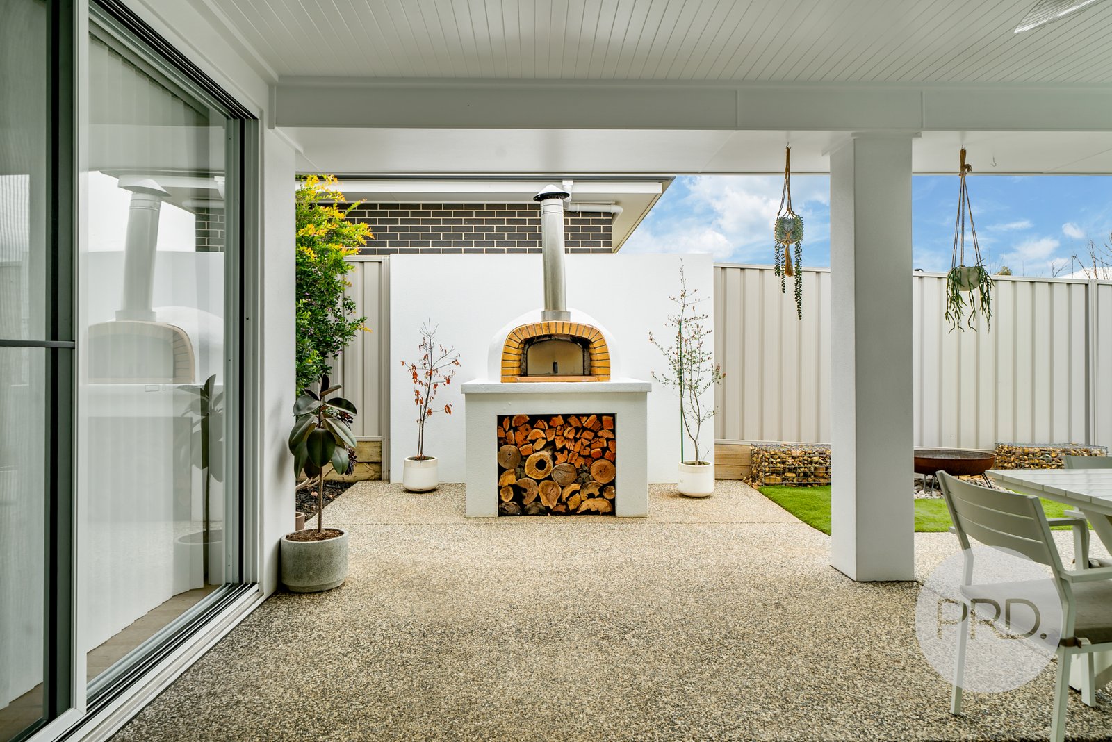 9 Turramia Crescent GOBBAGOMBALIN 23