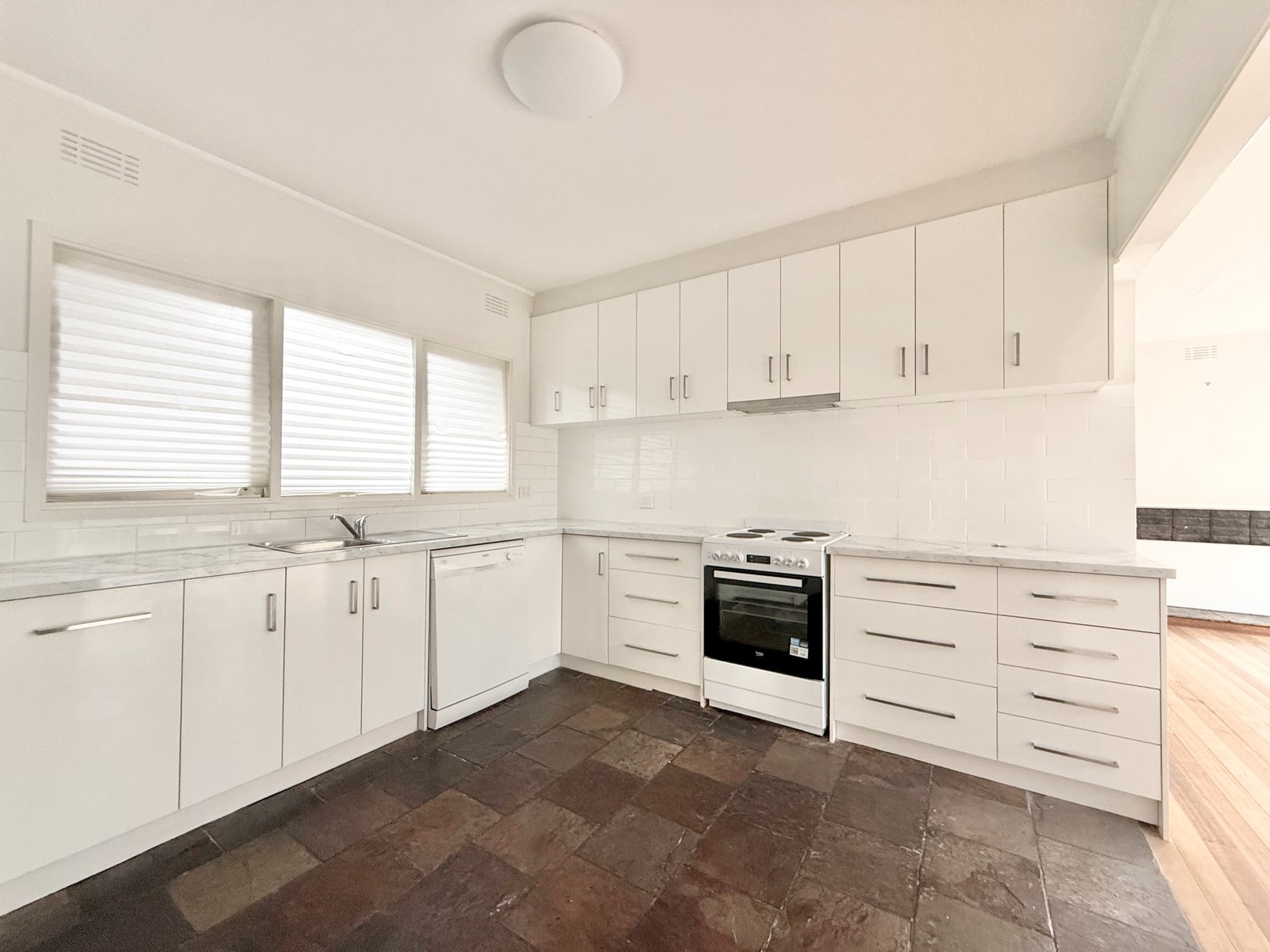 Gallery: 9 Tyrone Street