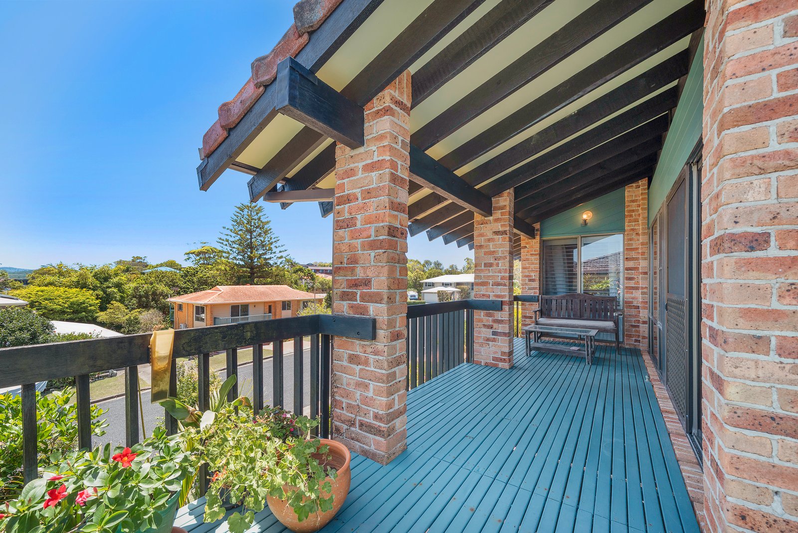 9 Unique Close CAMDEN HEAD 16