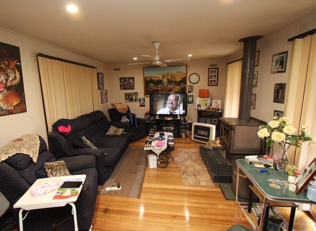 9 Urquhart Street GORDON 5