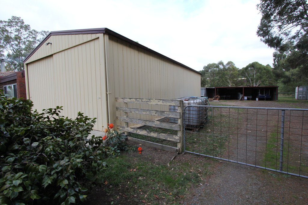 9 Urquhart Street GORDON 8